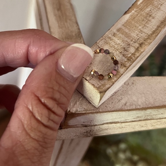 Kendra Scott Gold Huggie Hoop earrings with neutral tone beads EUC - Picture 4 of 5